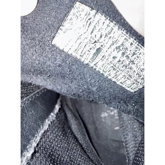 Dr. Martens black combat boots heart laces - Picture 9 of 10